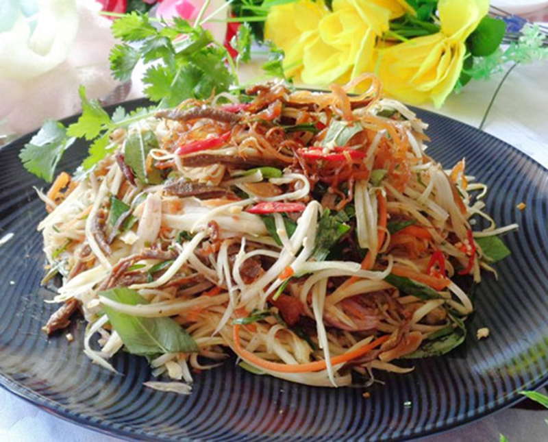 Nộm bò kho 